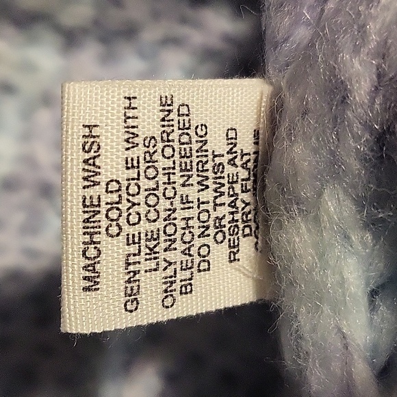 Jessica Simpson Lavender Lt. Blue and White Pastel Oversize Sweater - Size S - Picture 7 of 7